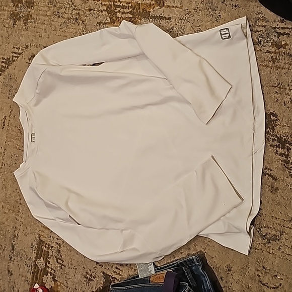 EleVen by Venus Williams Women's Athletic Shirt - Picture 1 of 4